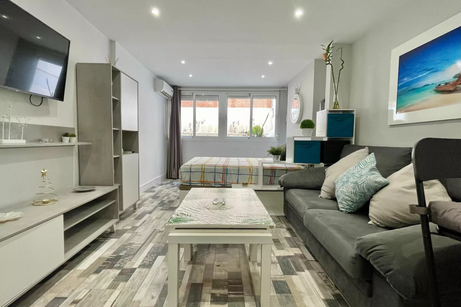 Carlota Alessandri Playa Torremolinos