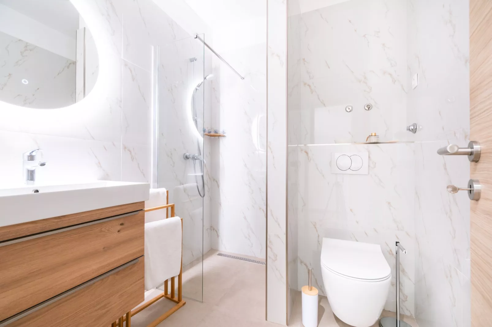 Apartments & Rooms Fisherman's Luck - Deluxe Double Room with Balcony and Sea View-Badkamer