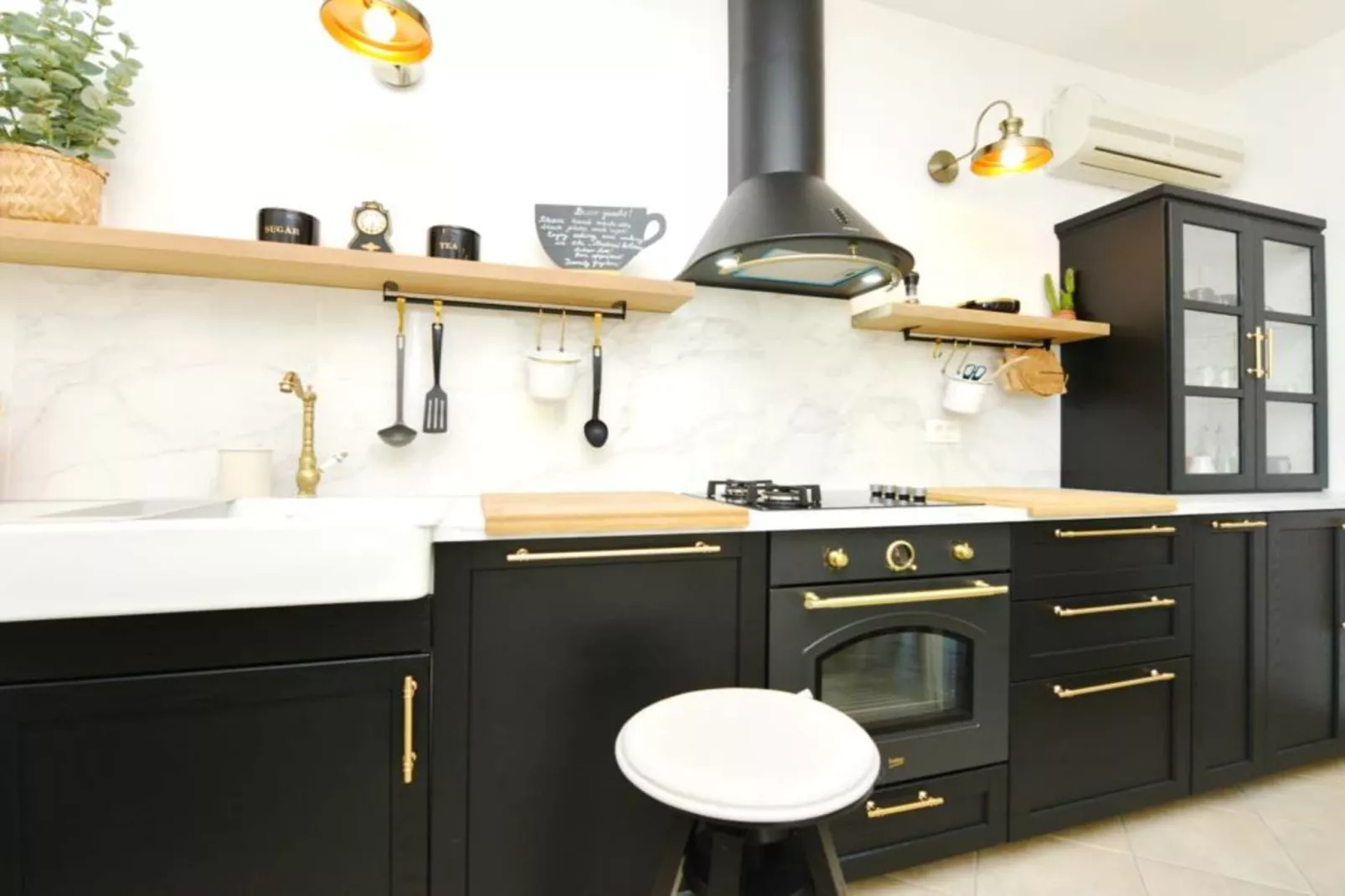 Two-Bedroom Apartment (Maslina)-Keuken