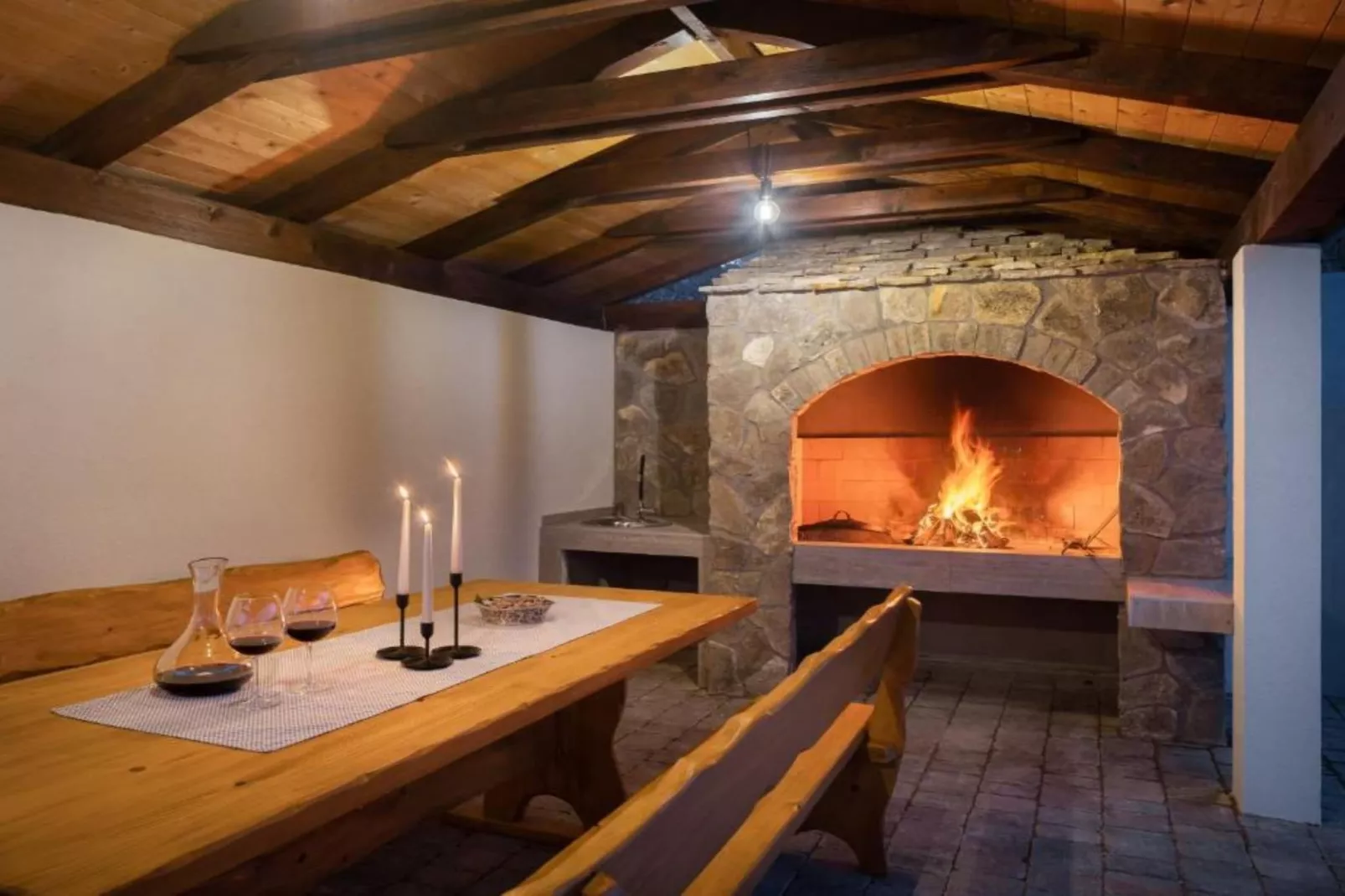 Villa Casa Di Pietra-Eetkamer