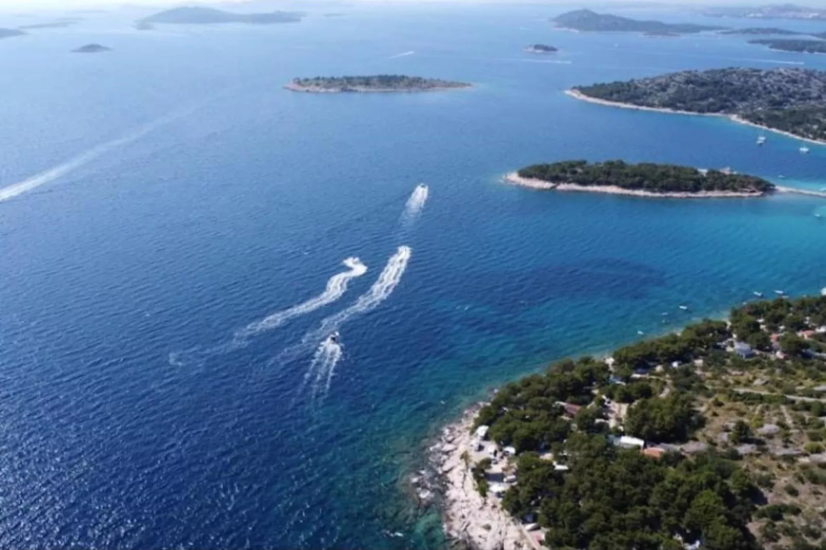 Double Room (A5)-Buitenlucht