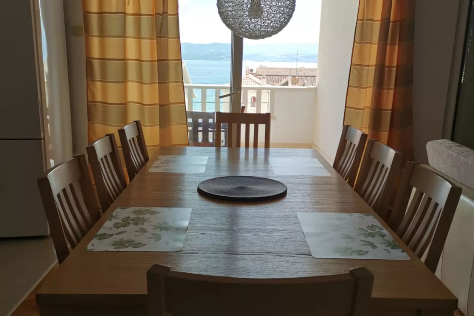Three Bedroom Apartment with Terrace and  Sea View-Woonkamer