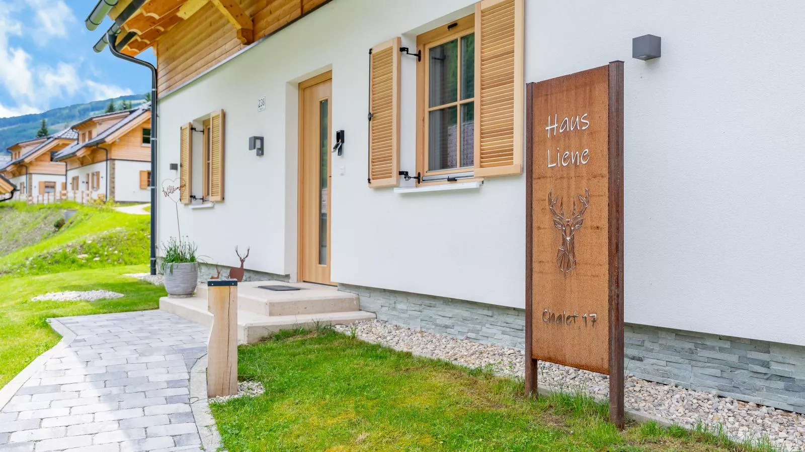 Haus Liene-Buitenkant zomer