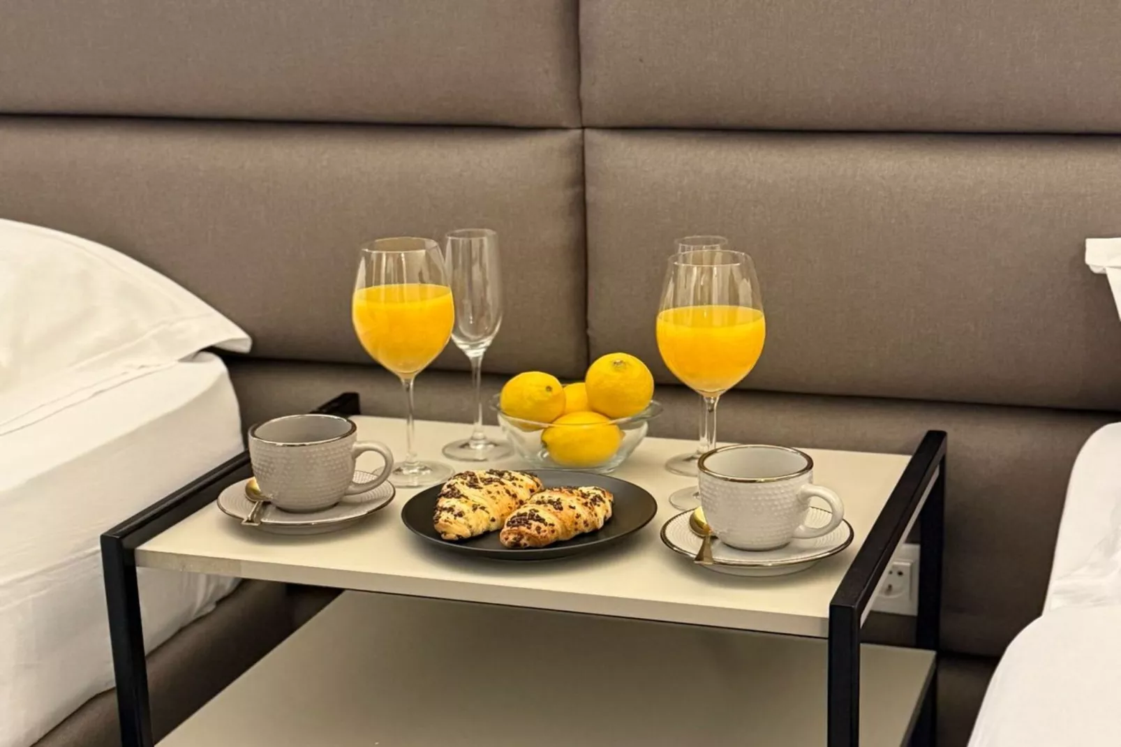 Leonarda Waterfront Residences-Studio Apartment (The Marina studio) -S6-Slaapkamer