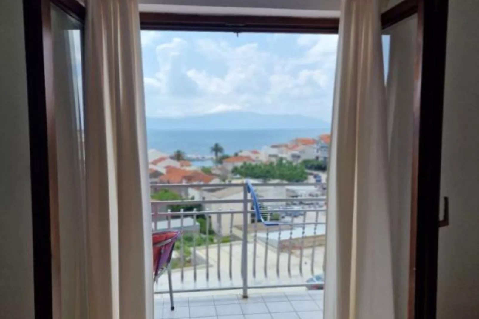 One Bedroom Apartment with Balcony and Sea View 3