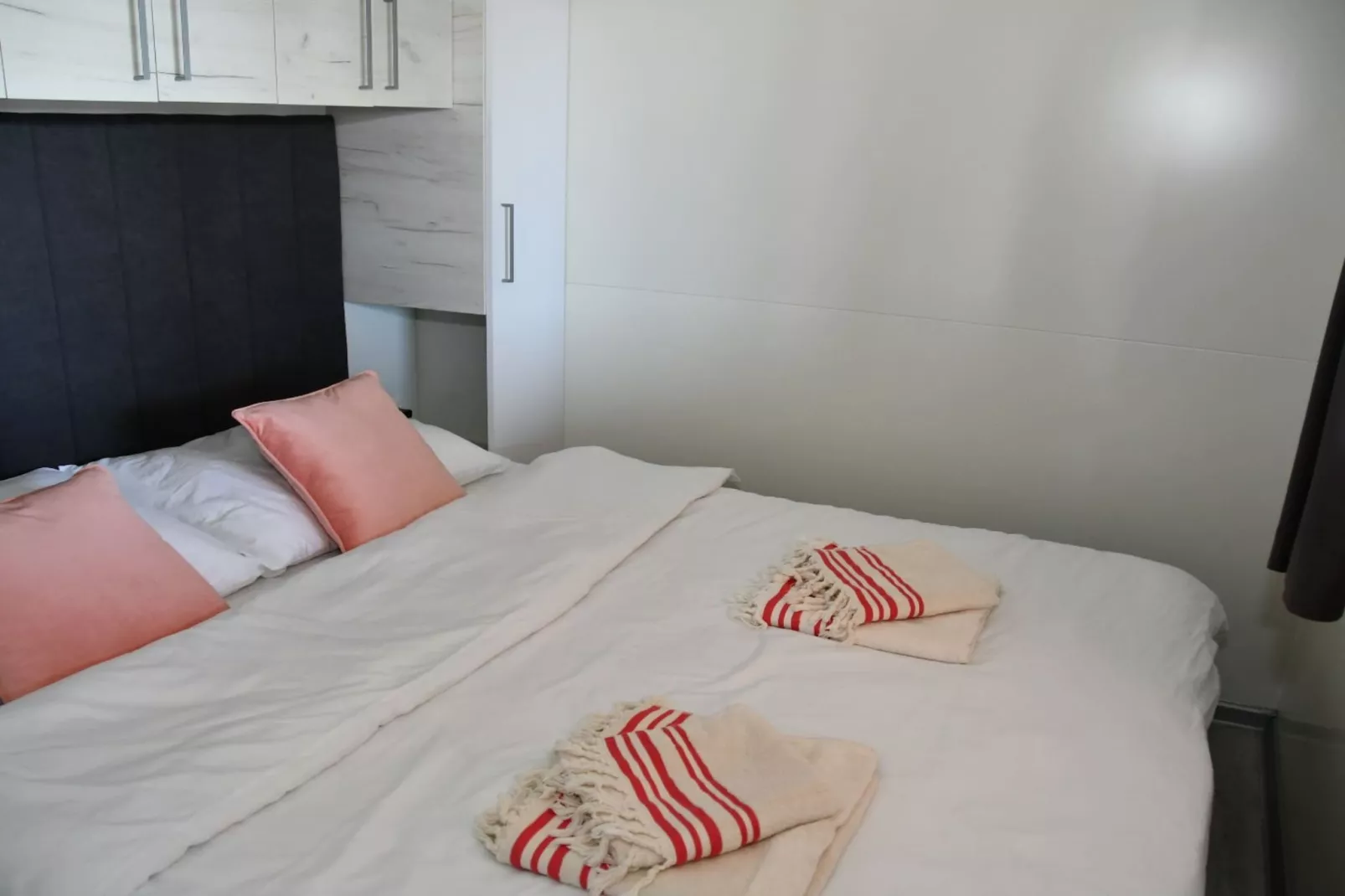 Mobile Home With Terrace And Sea View (Azzuro)-Slaapkamer