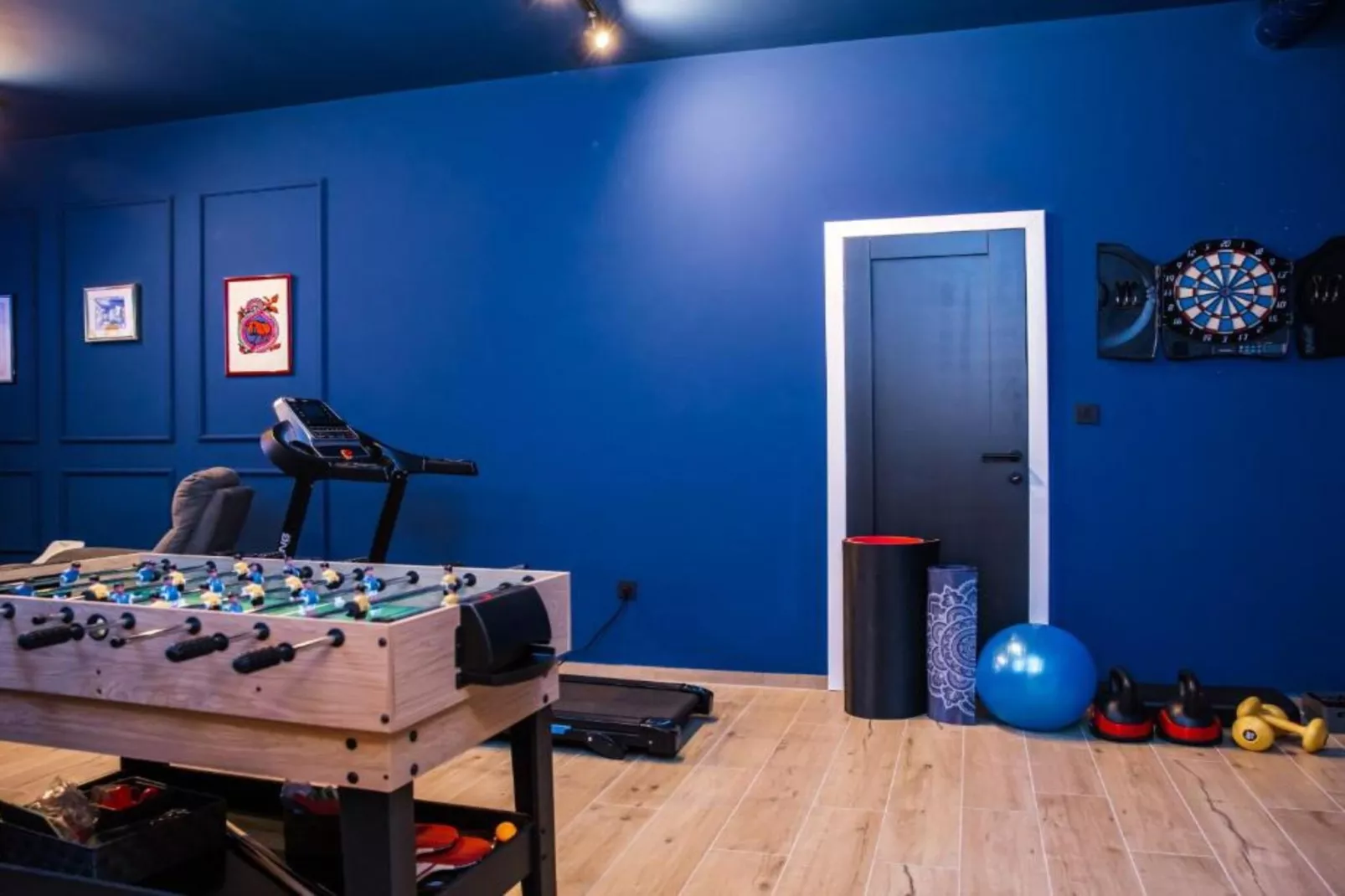 Luxury Villa Lara with Heated Pool, Hot-Tub and Sauna - Six Bedroom Villa with Pool-Woonkamer