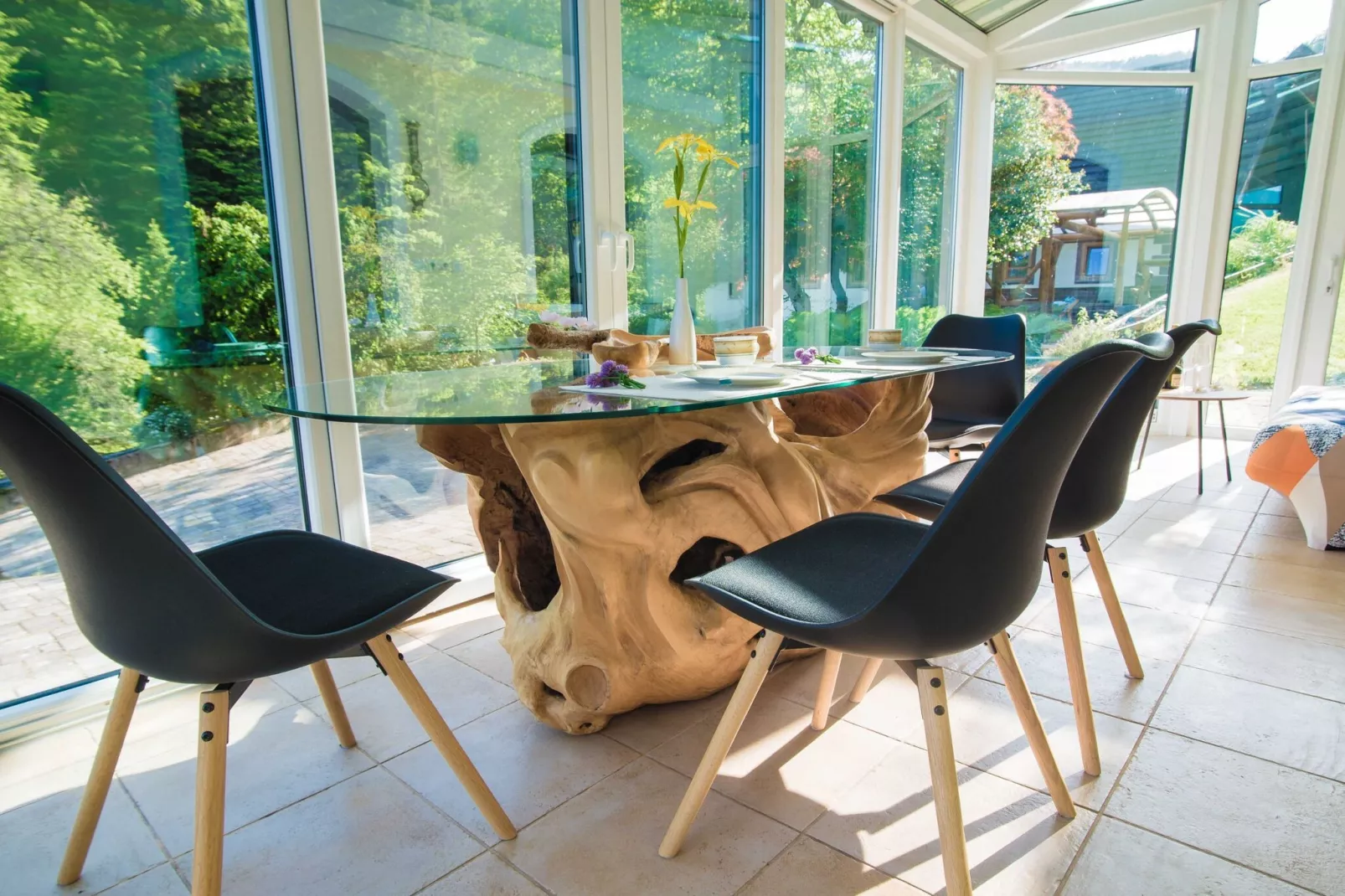 Rustic Authentic Holiday Home with Terrace and Wood Stove - Three Bedroom Holiday Home with Terrace-Eetkamer