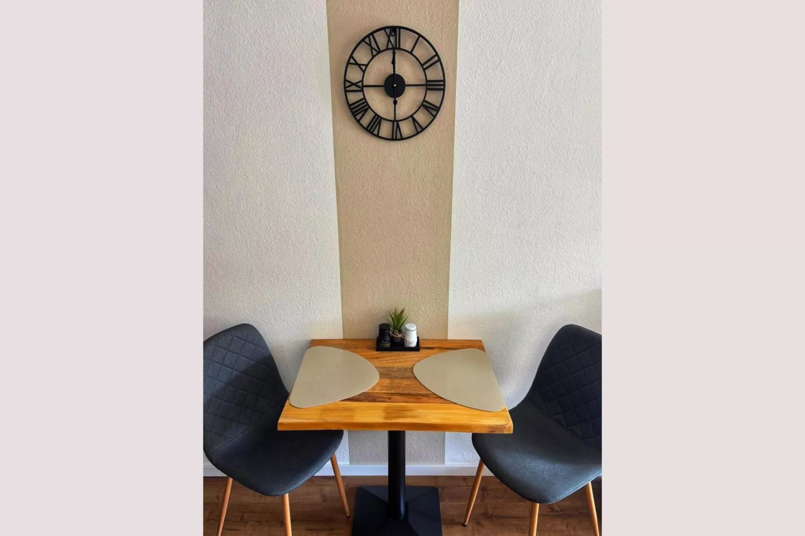 Diemelquelle-Eetkamer