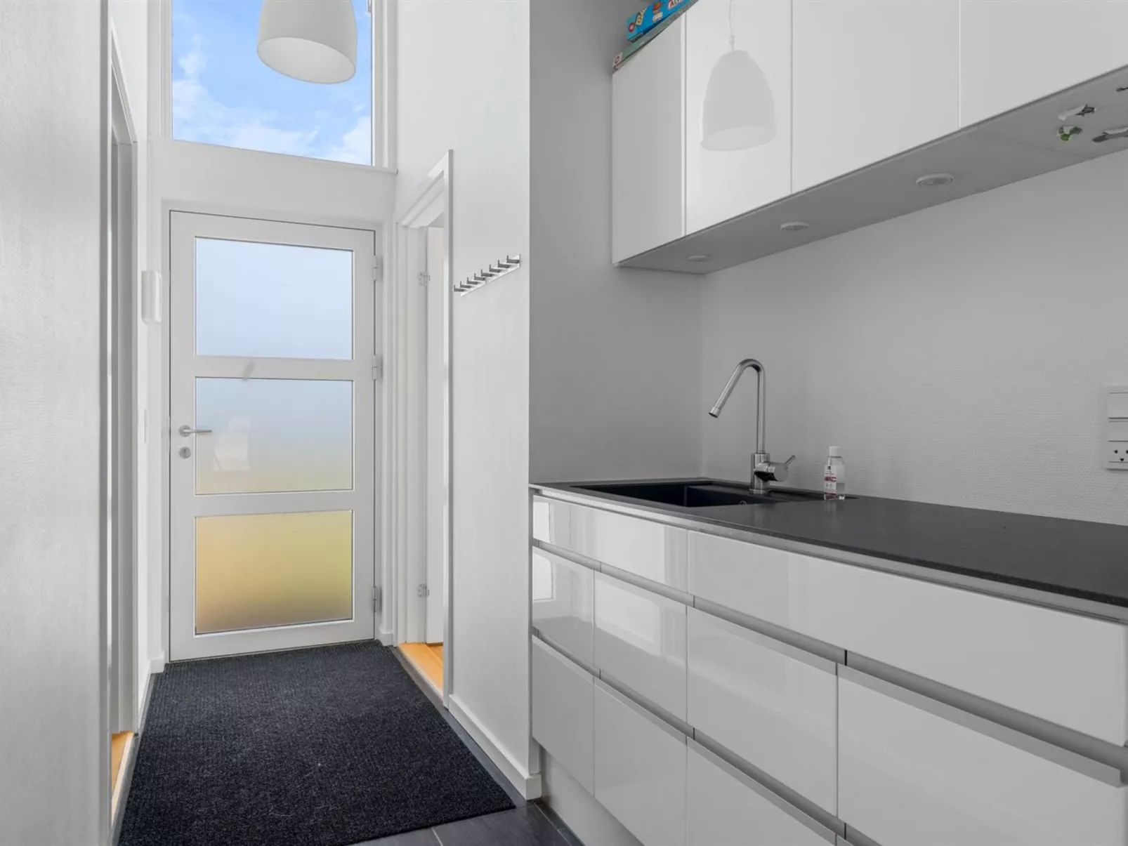 "Konsta" - 300m from the sea-Binnen