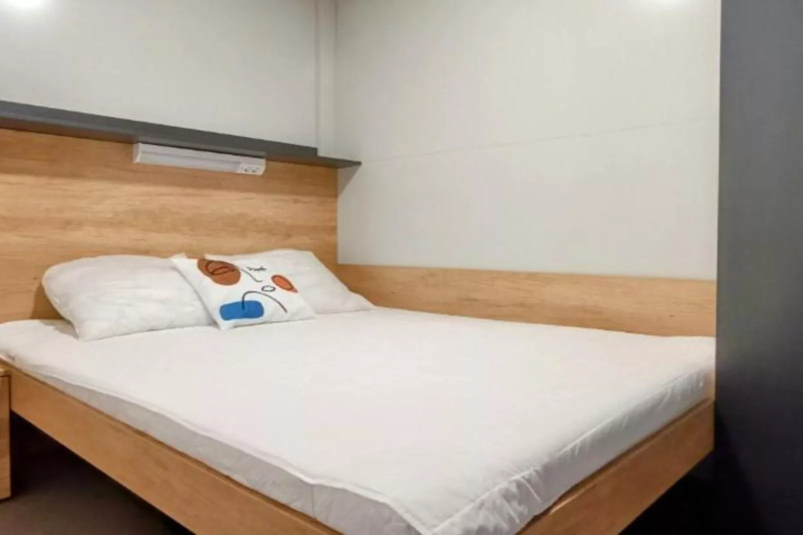 SAK Mobile Homes - Standard Two Bedroom Mobile Home with Terrace and Sea View (Br3)-Slaapkamer