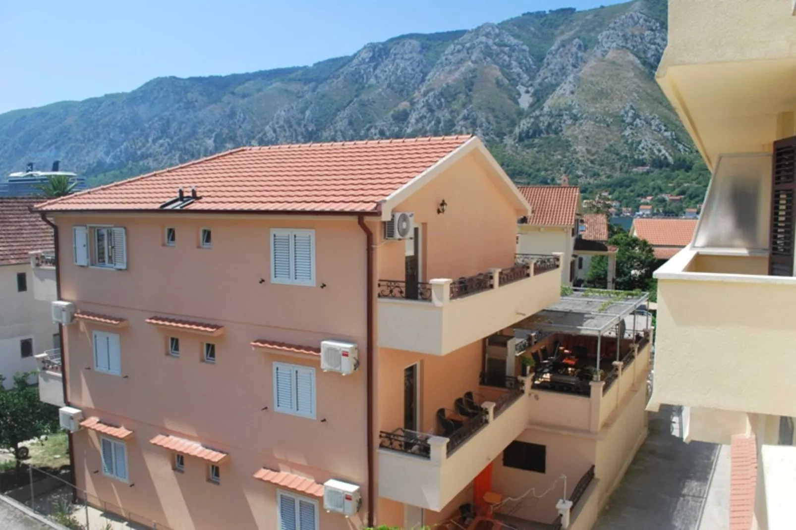 Chic & Sleek Apartments in Kotor - One Bedroom Apartment with Balcony and Partial Sea View - Attic (5)-Buitenlucht
