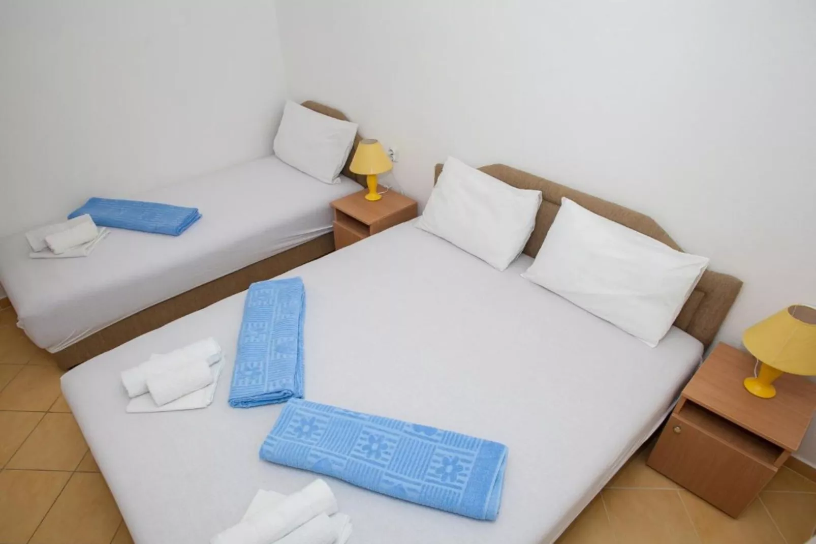 Charming Seaside Escape in Kotor - One Bedroom Apartment with Sea View 1-Slaapkamer