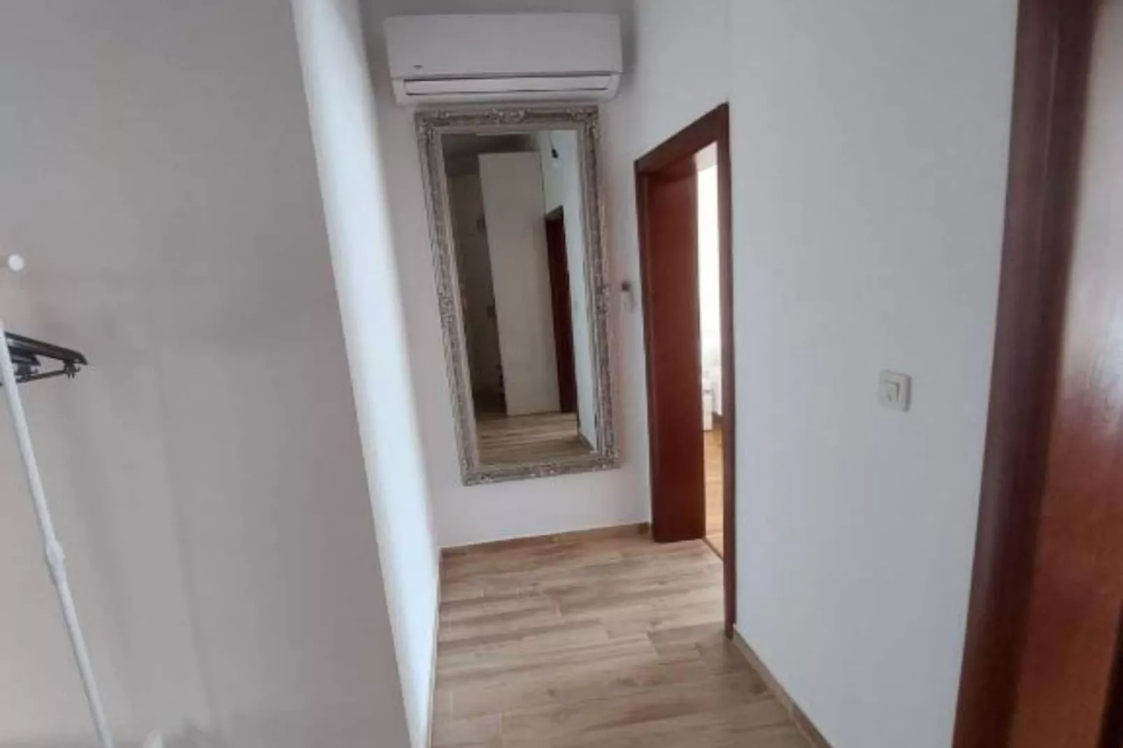 Deluxe City Escape with Modern Comforts & Garage - Double Room-Slaapkamer