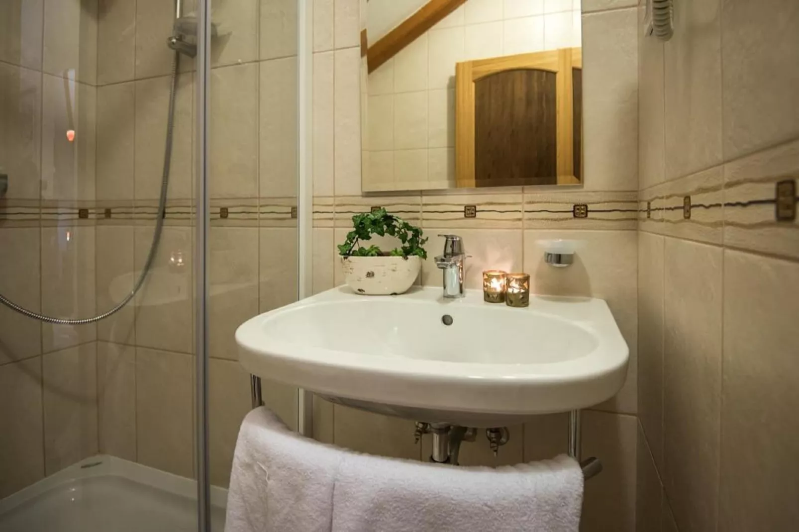 Apartments Zavala- Apartment 2-Badkamer