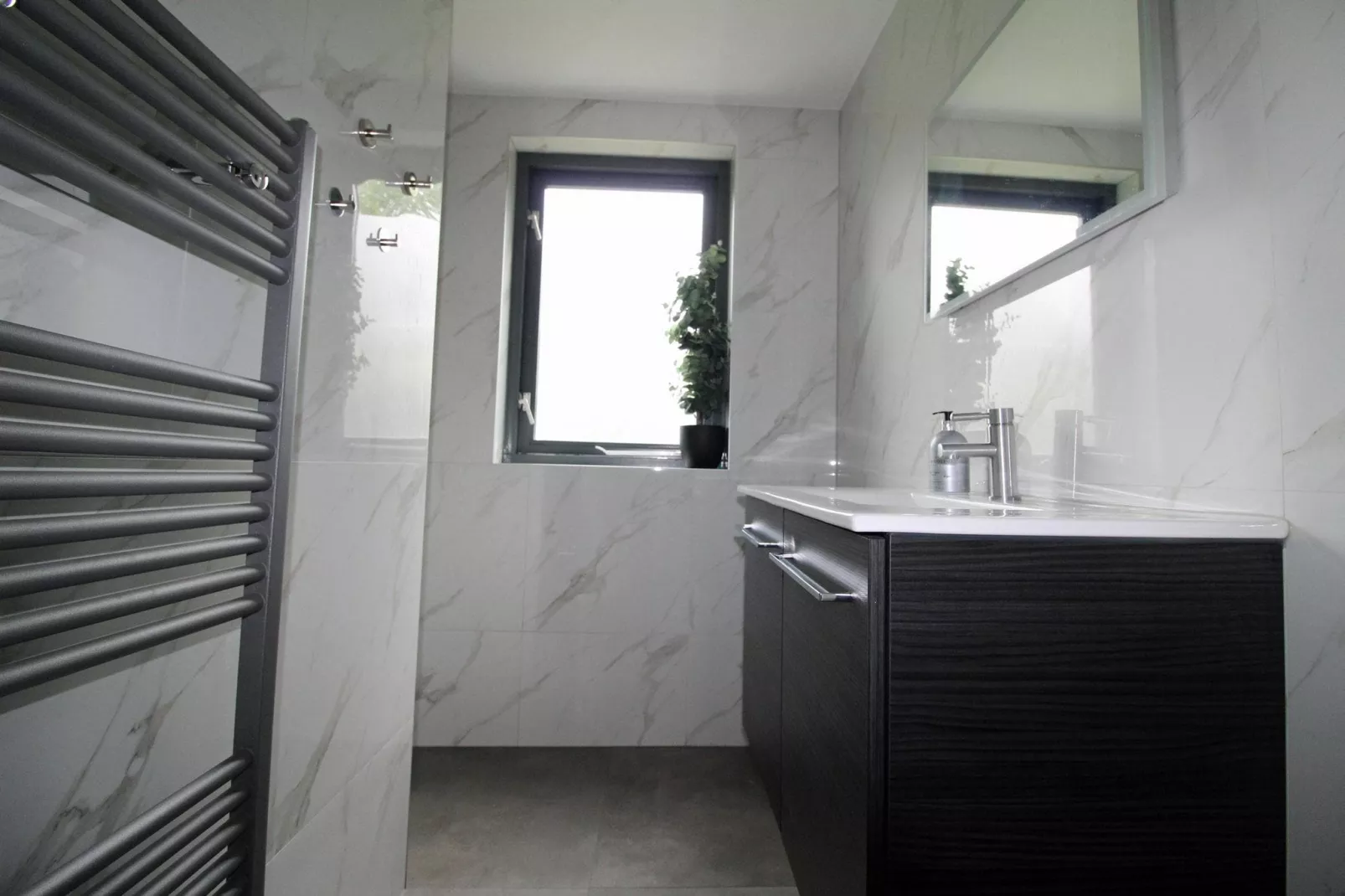 6 - Persons Bungalow La Moufflon-Badkamer