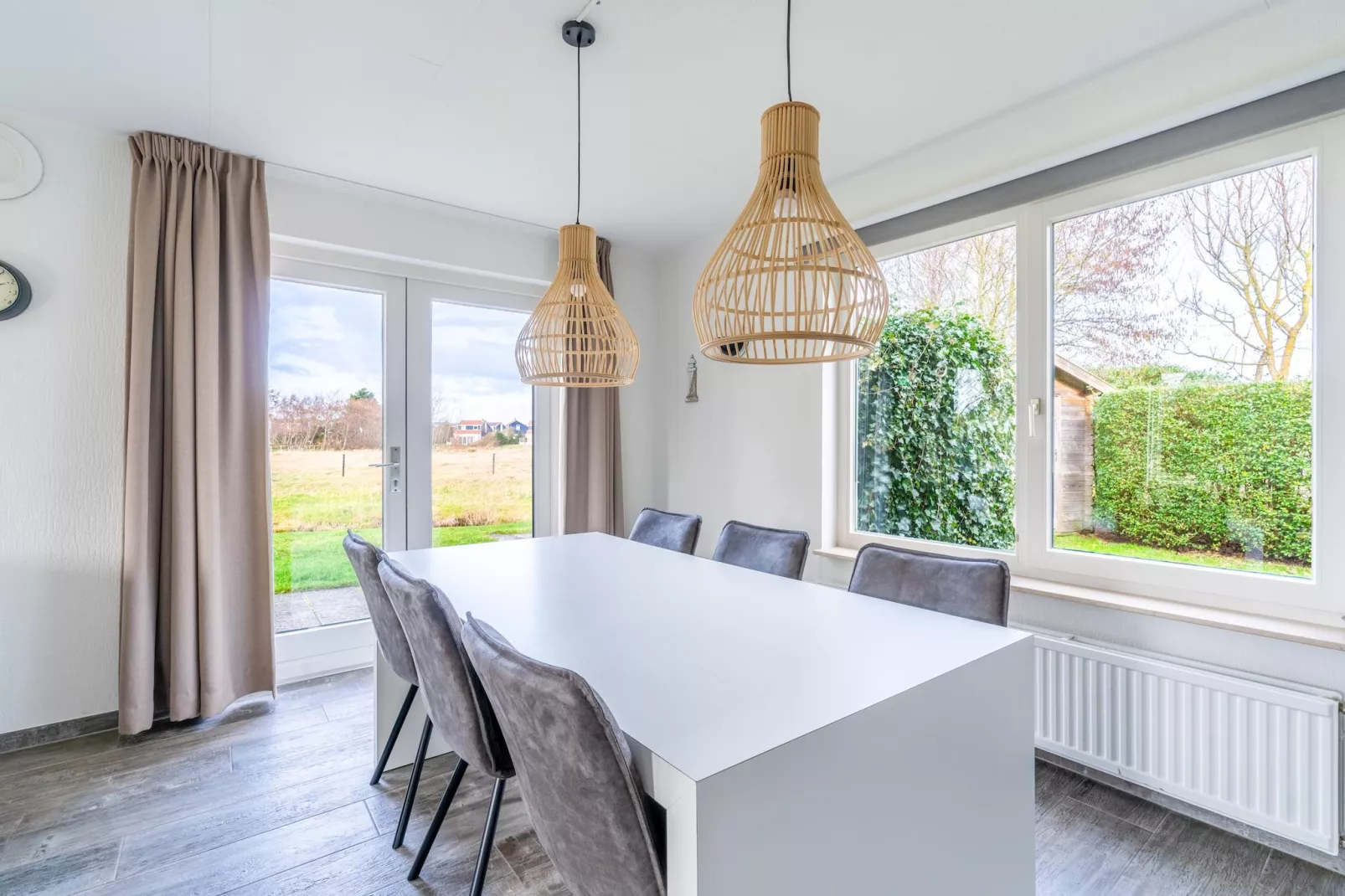 Kamperfoelie 67-Eetkamer