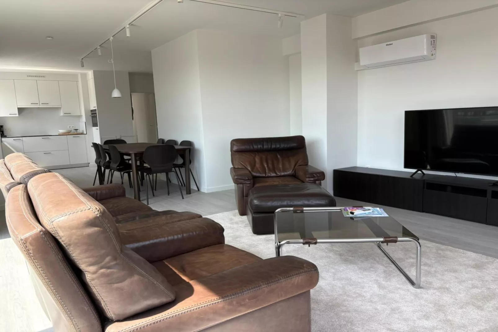 FASHION2 0501-Woonkamer