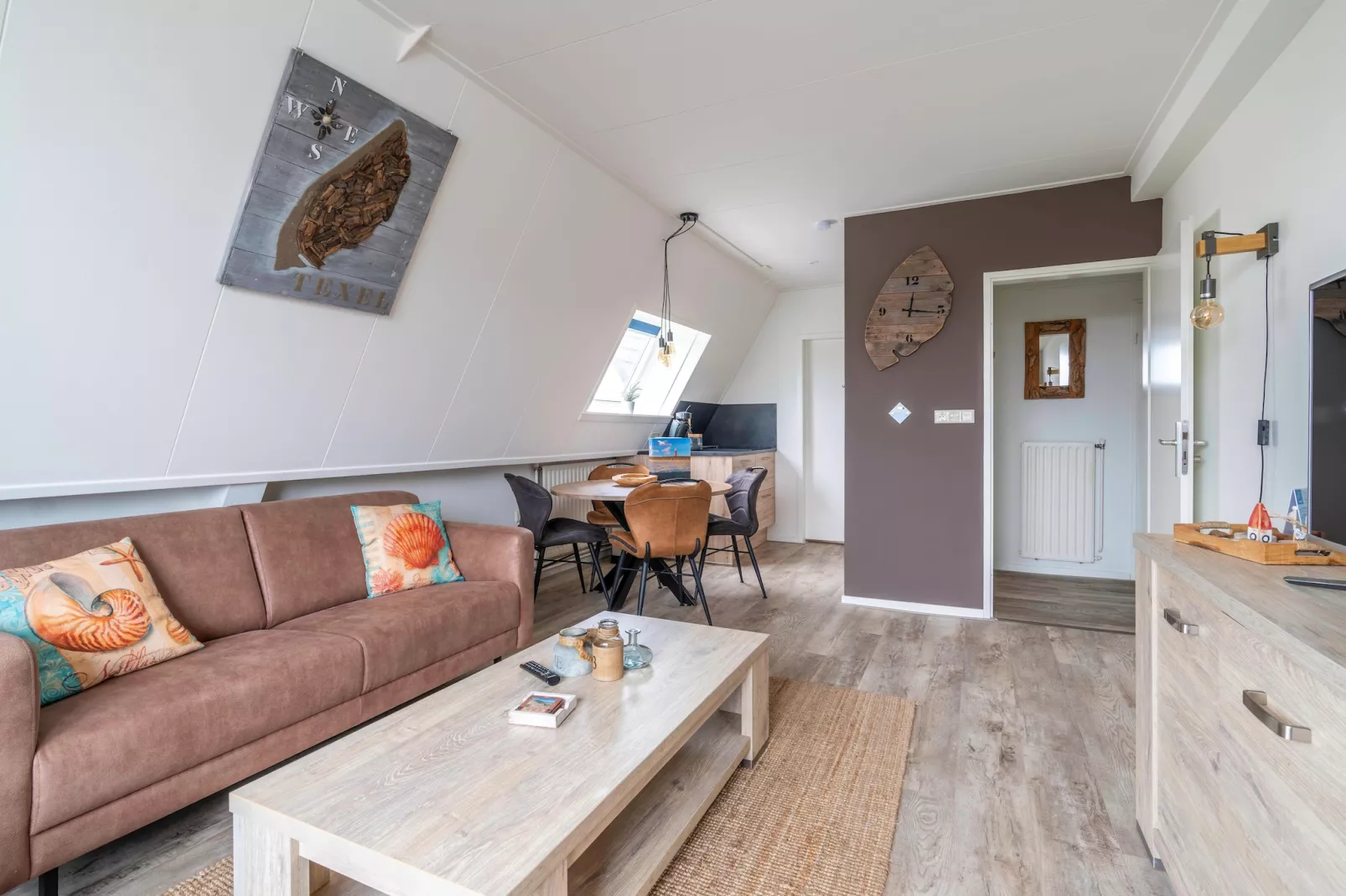 De Anna 224 - Wind-Woonkamer