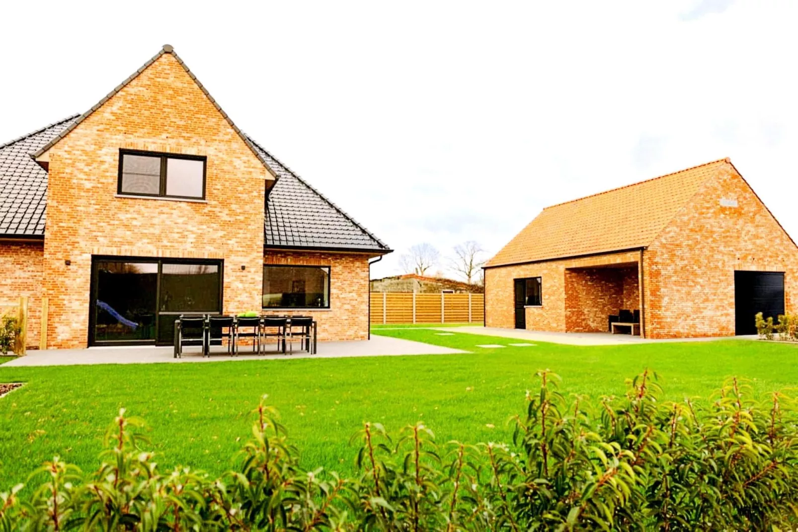 De Veldhoek-Buitenkant zomer