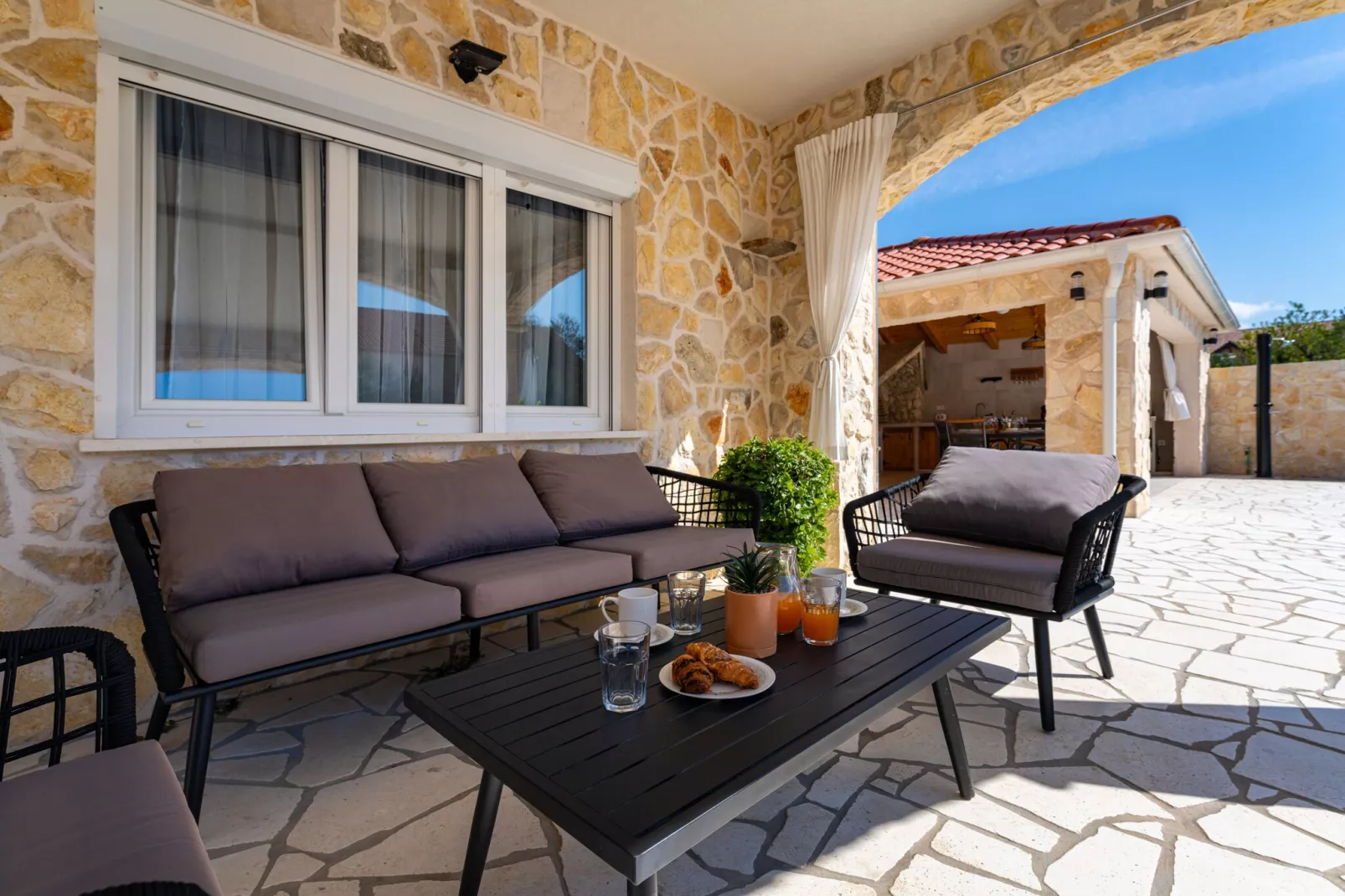 Holiday home Briscola-Terrasbalkon