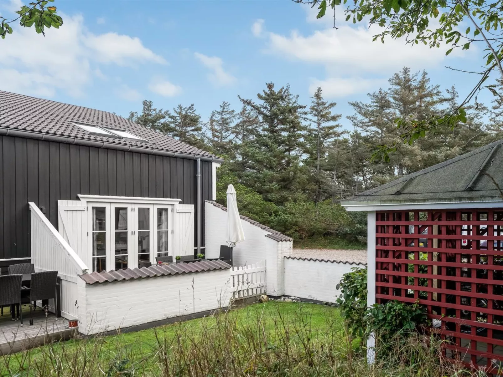 "Epiphania" - 100m to the fjord-Buiten