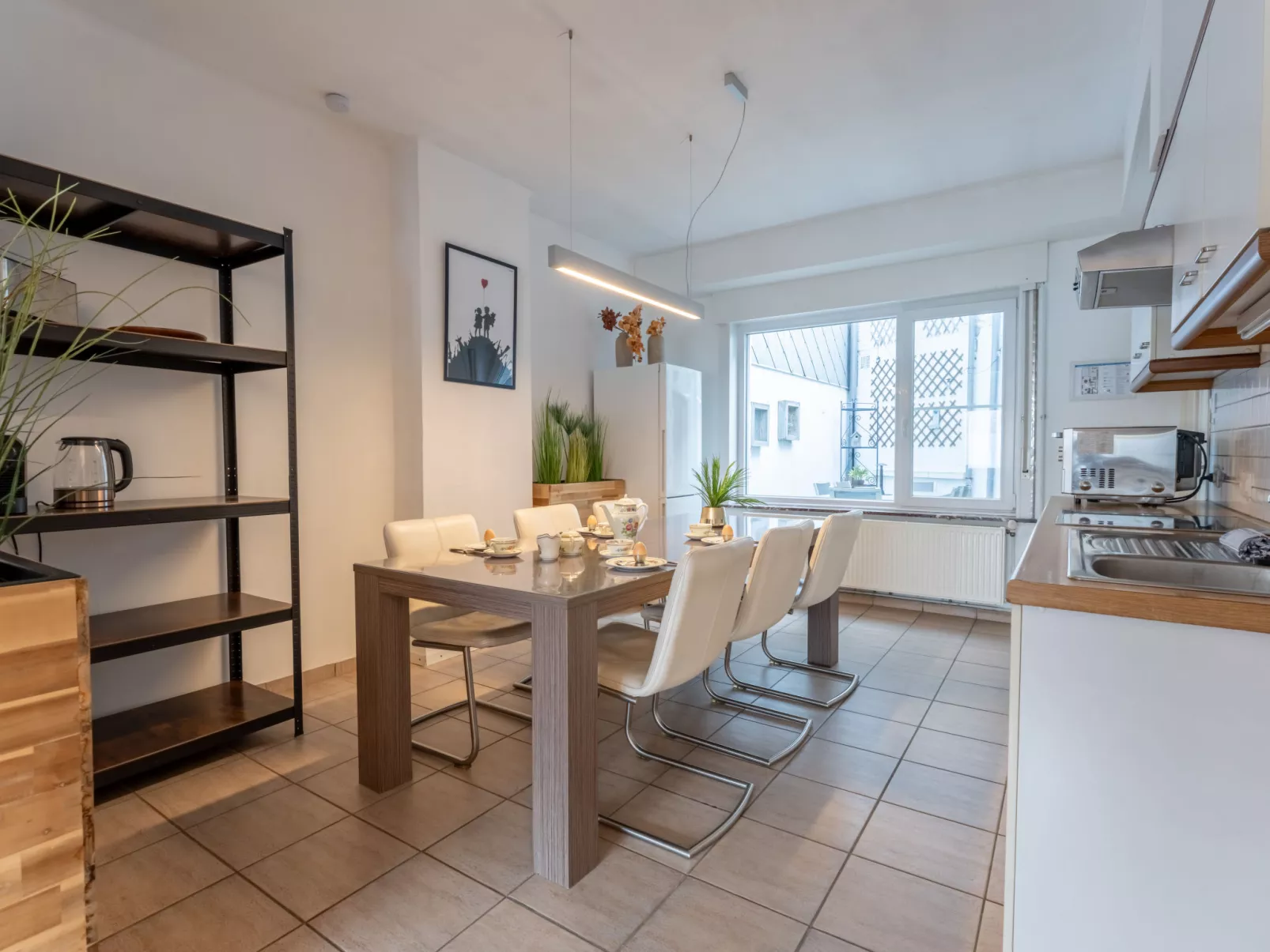 Cozy casa Ostend with terrace-Binnen