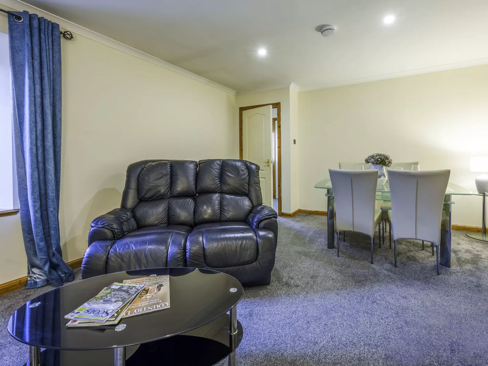 Pitgaveny Apartment-Binnen