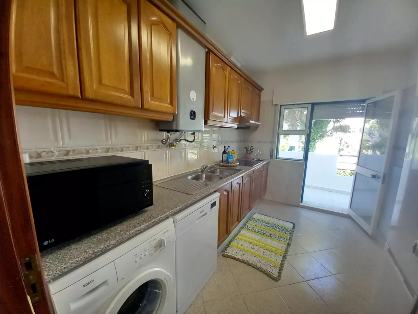 Jade-Sunny Way-Binnen