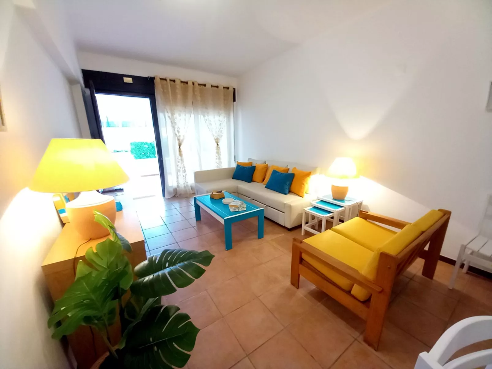 Joyce - Sunny Way-Binnen