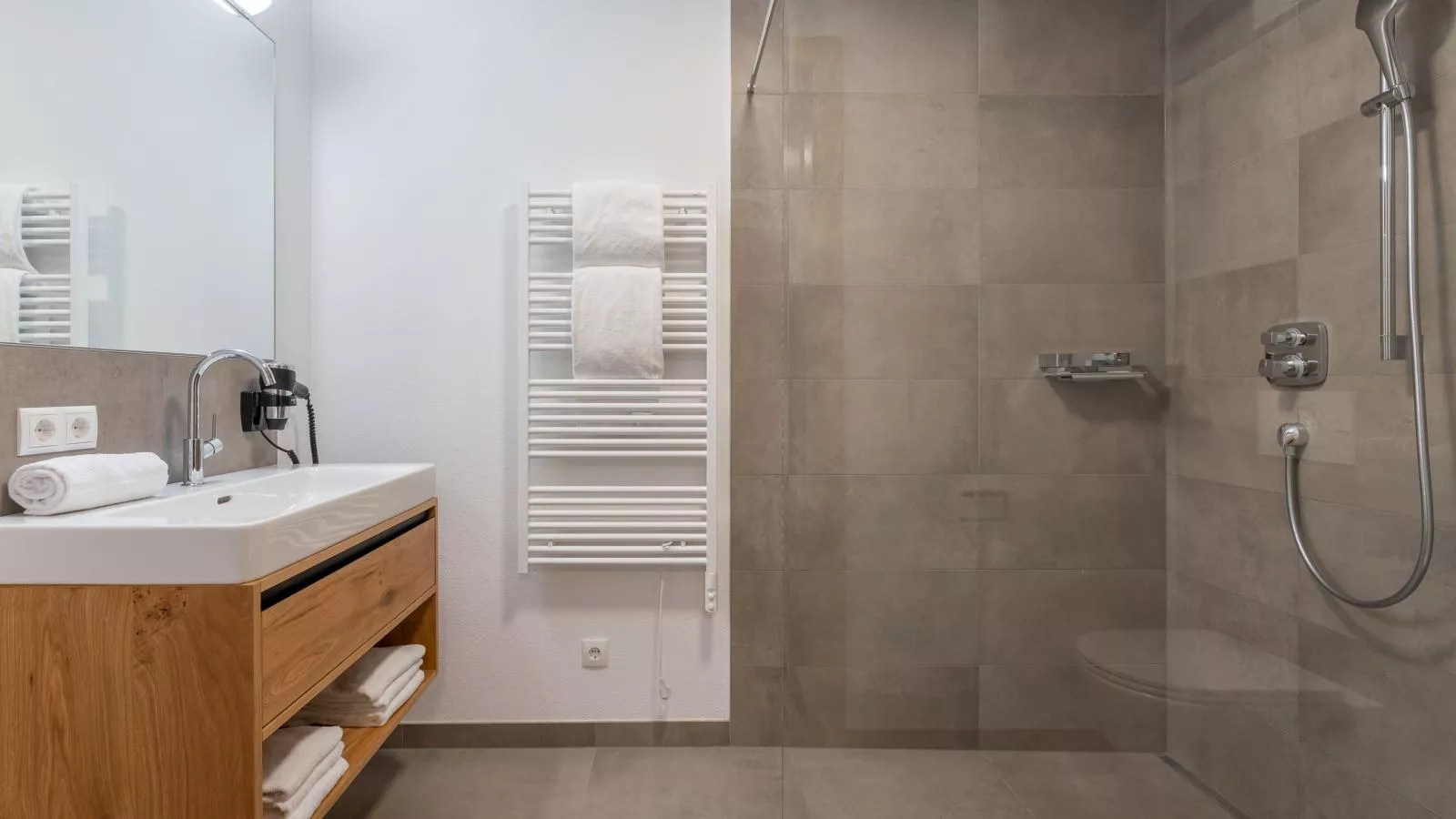 Tauernlodge Eben C4-Badkamer