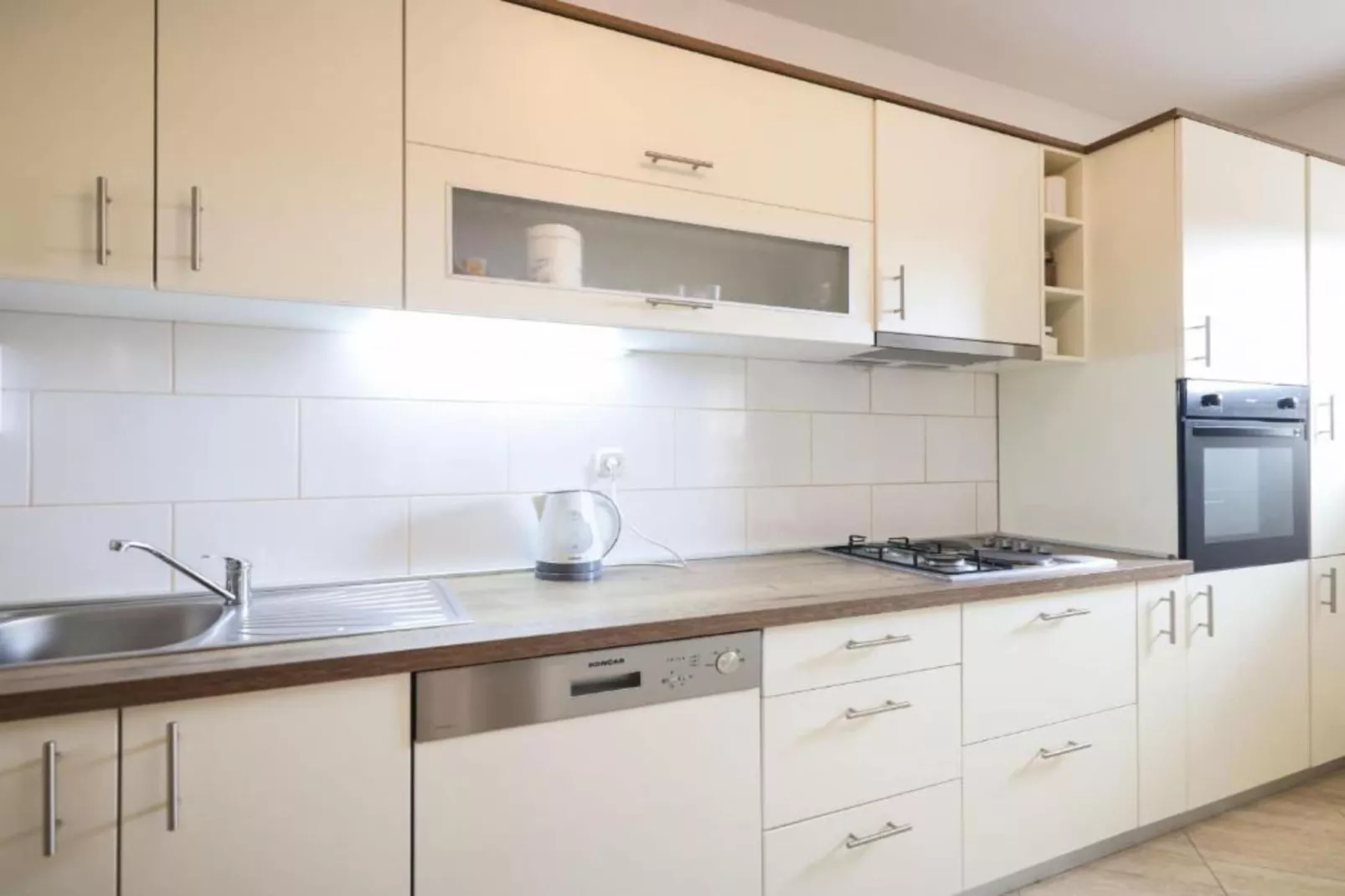 Villa Maja - Three bedroom villa with pool-Keuken