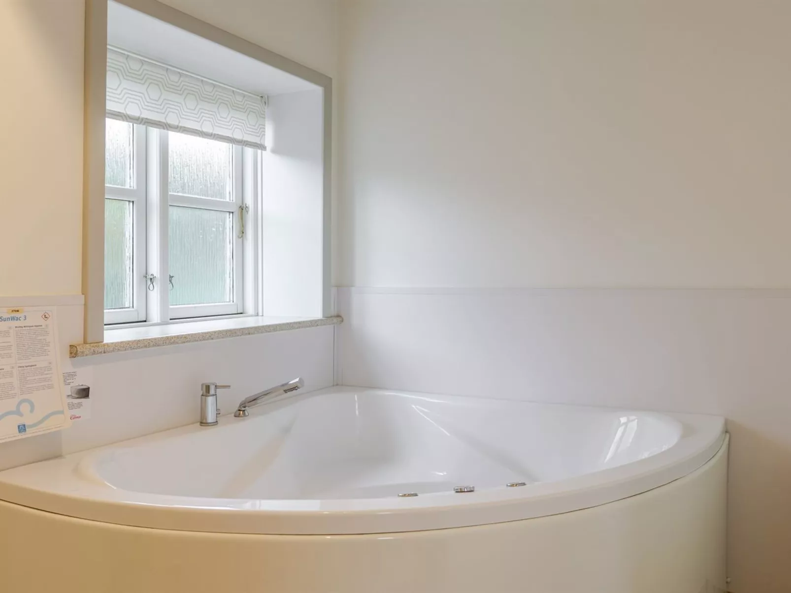 "Arvi" - 100m from the sea-Binnen