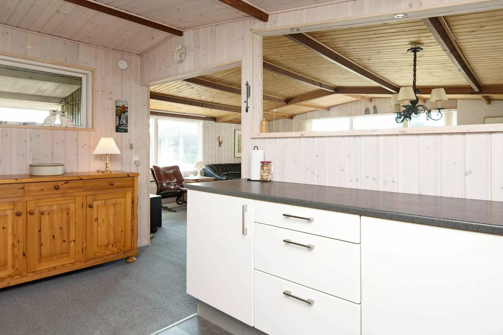 Rustieke Strandhut in Rindby-By Traum-Binnen
