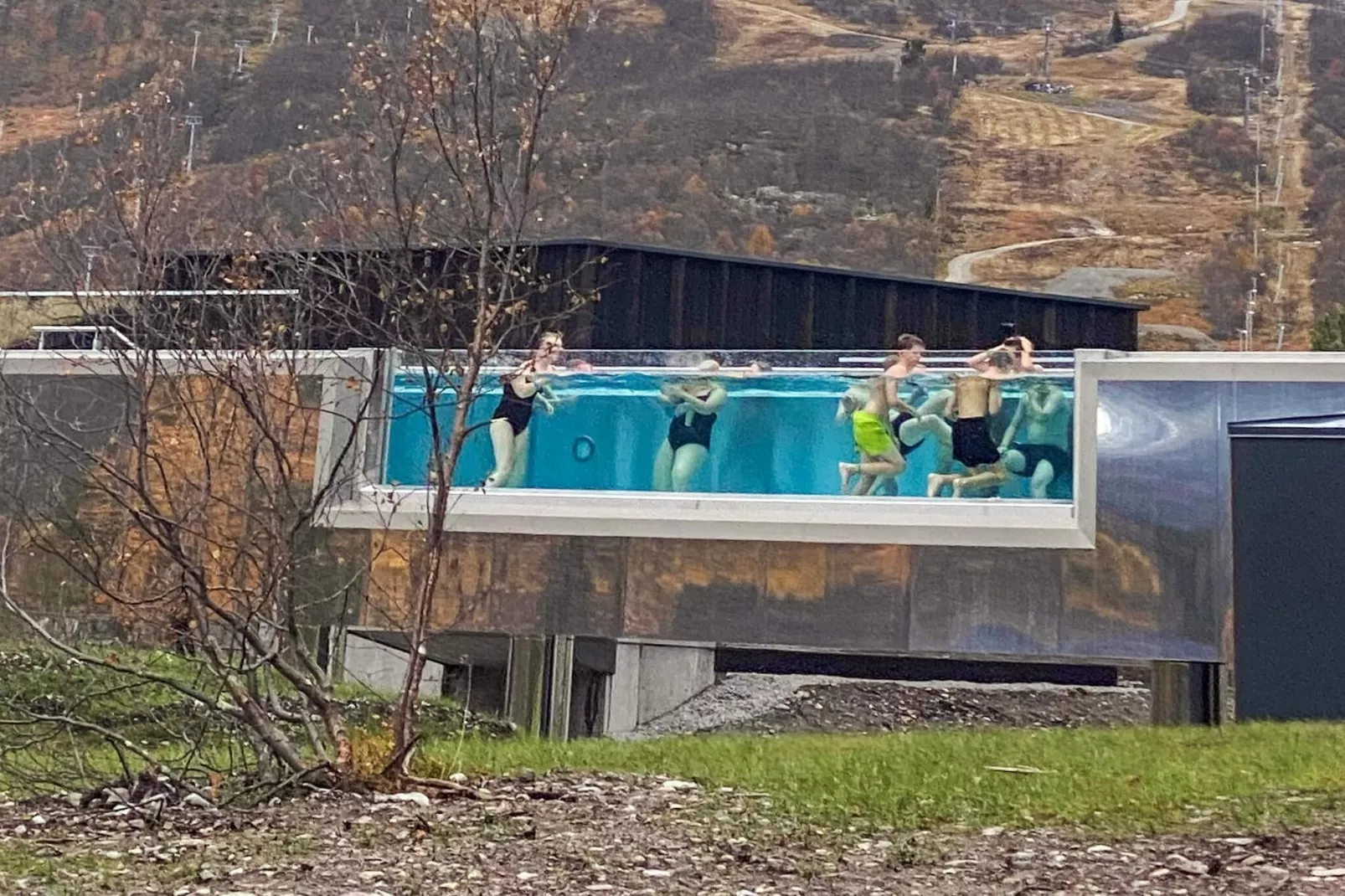 30653-PØLSEBU-Niet-getagd