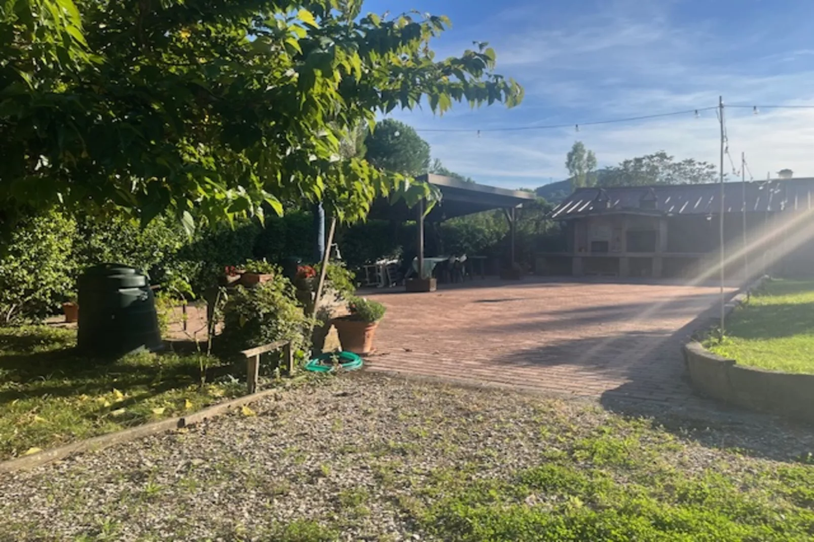 Appartamento Casale dei Girasoli-Tuinen zomer