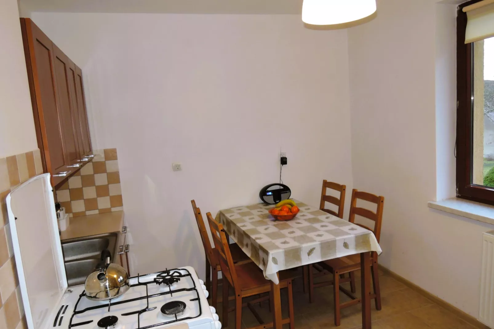 Big holiday home in Kolczewo for 6 persons-Keuken