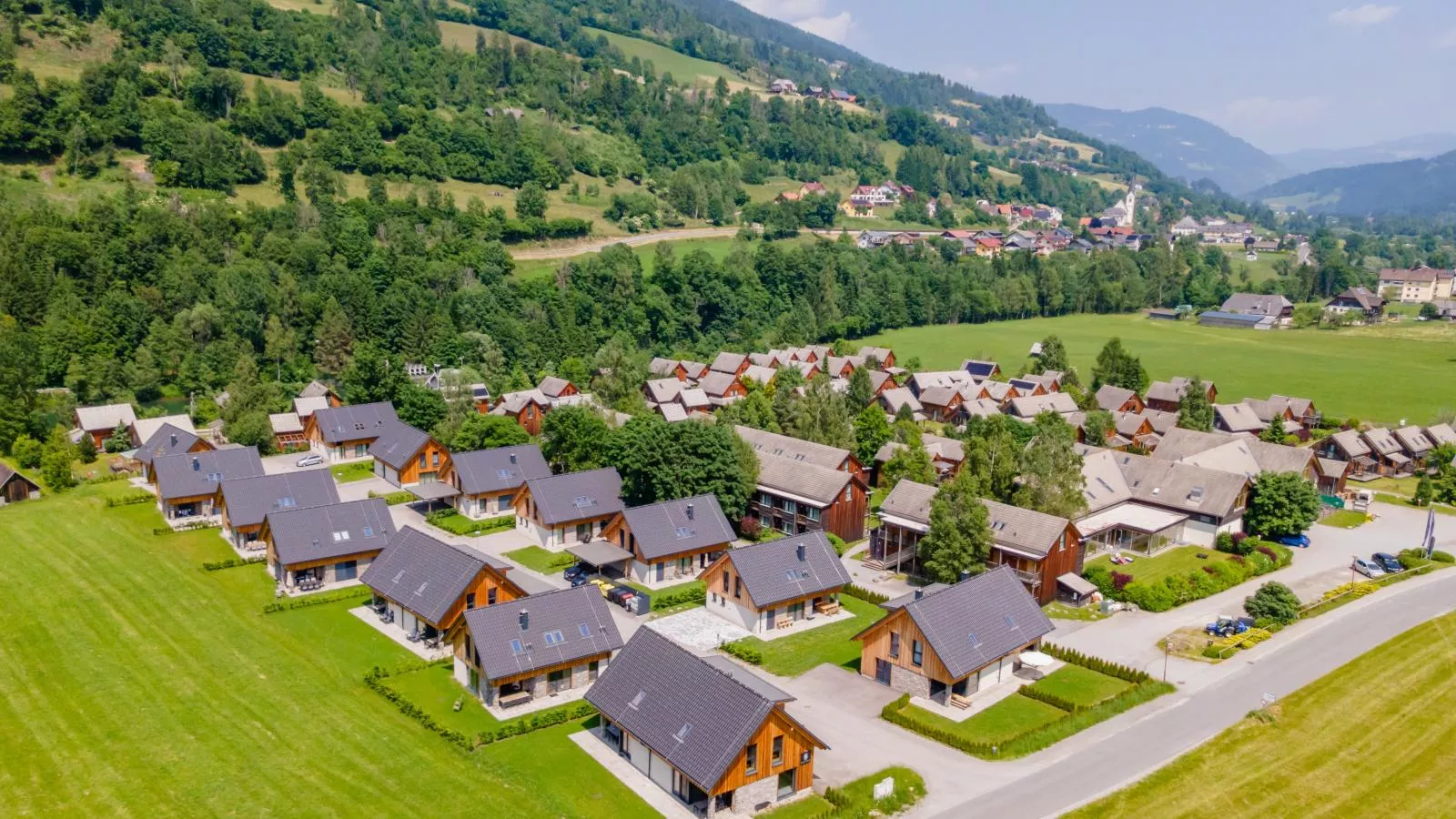 Mountain Chalet Alpinchique-Buitenkant zomer