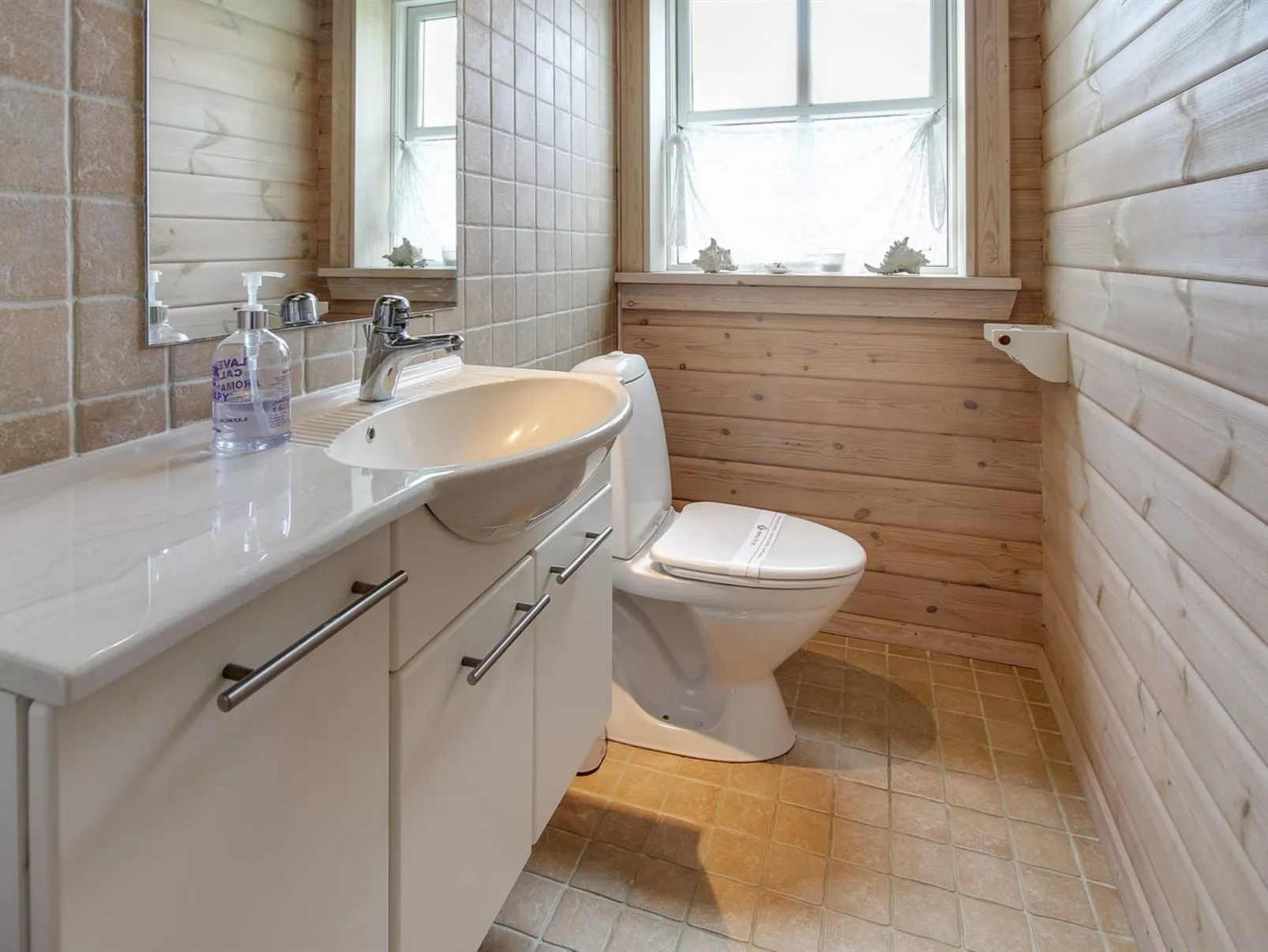 "Eia" - 500m from the sea-Binnen