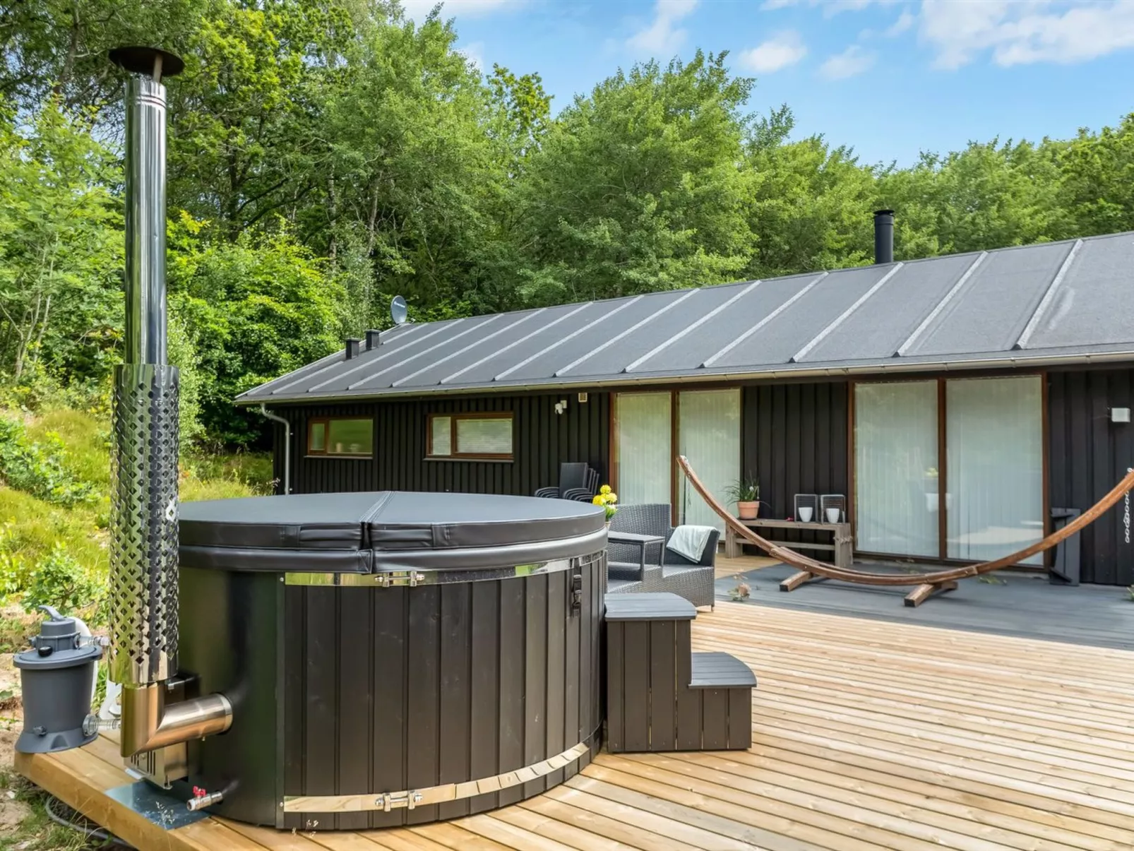 "Thorine" - 750m from the sea-Binnen