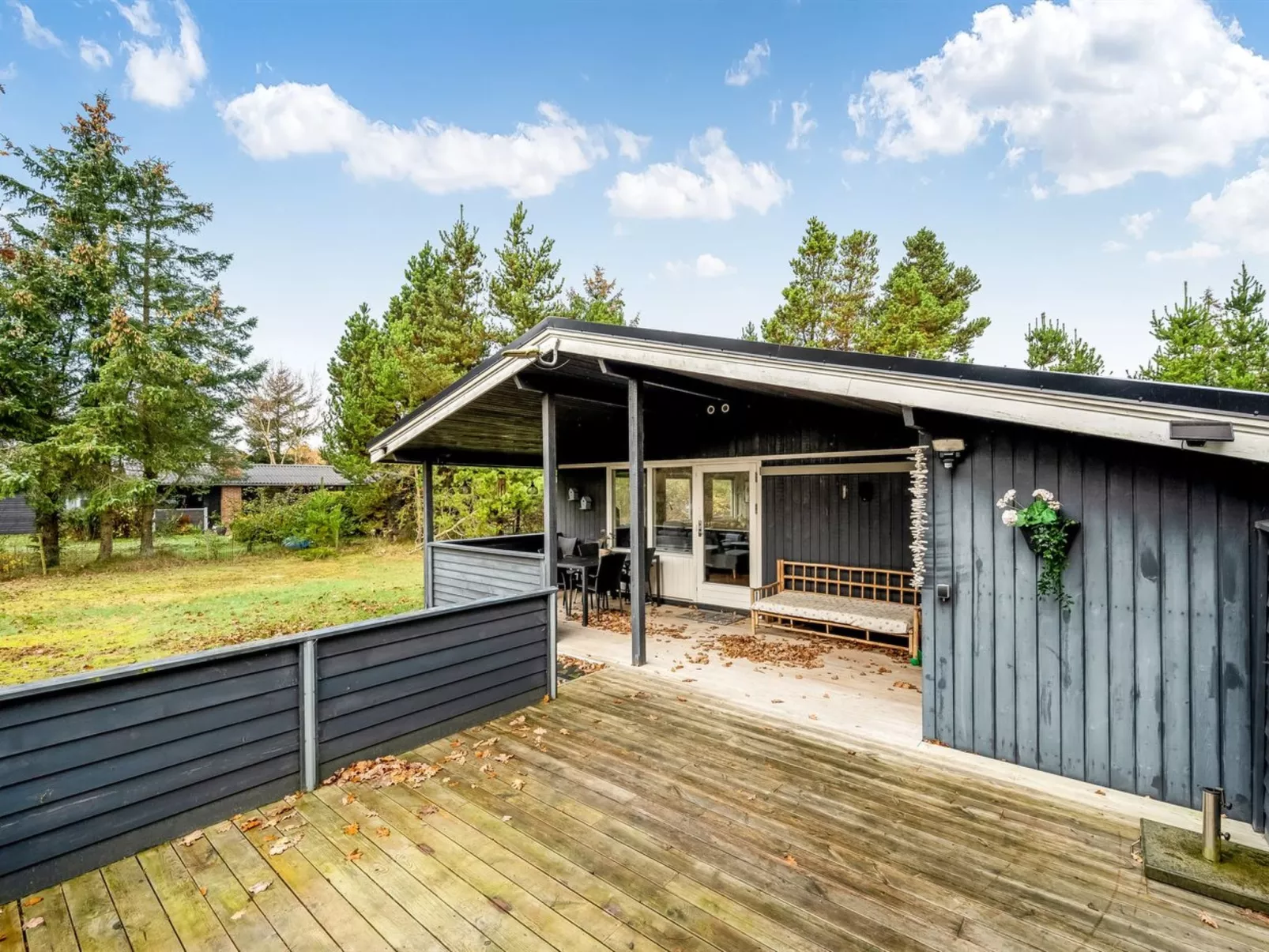 "Toimi" - 500m to the fjord-Buiten