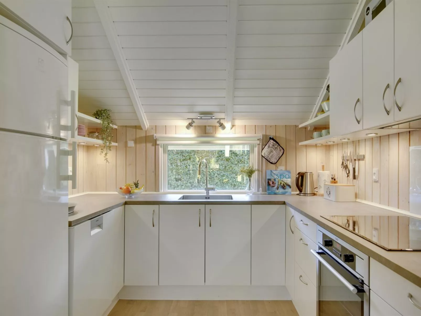 "Liselotta" - 550m from the sea-Binnen