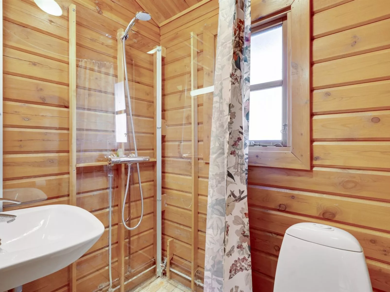 "Freyja" - 800m from the sea-Binnen