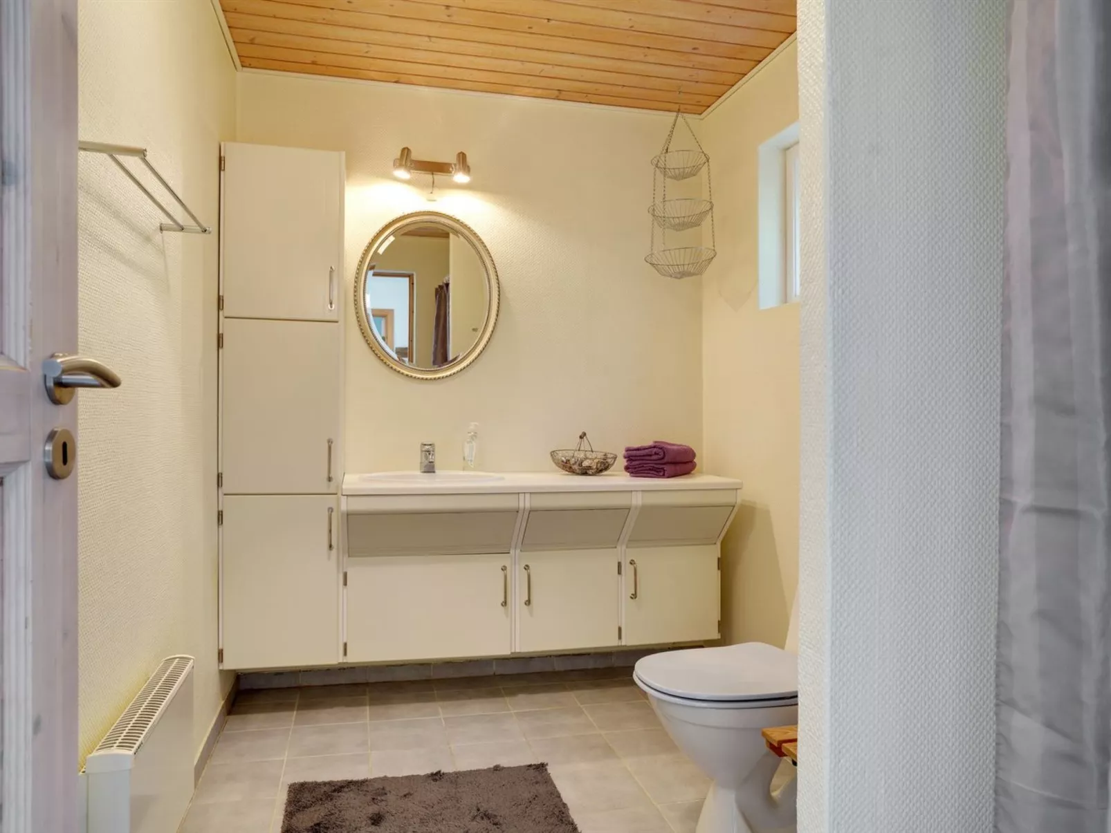 "Hildegunn" - 200m from the sea-Binnen