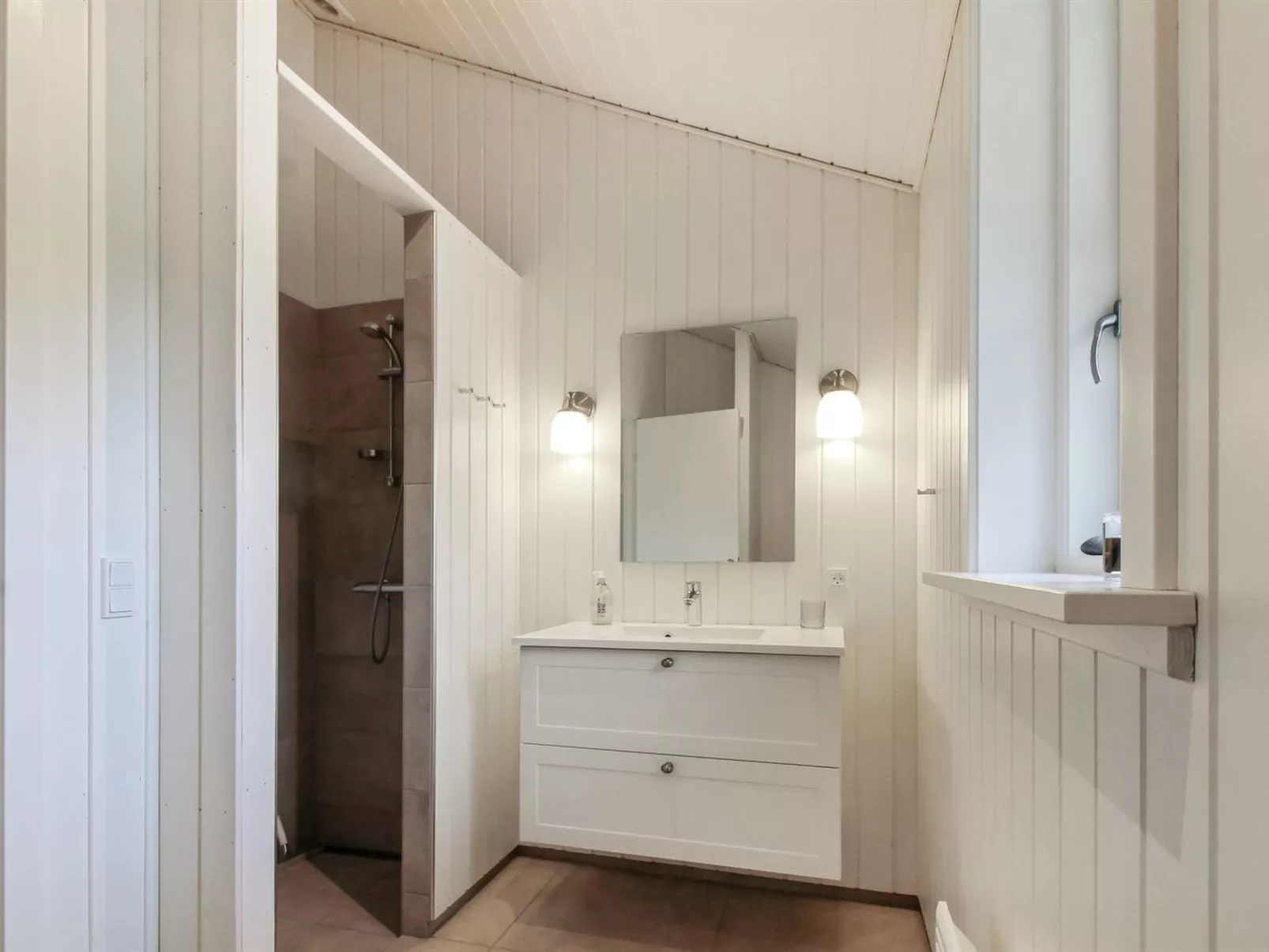 "Colette" - 700m from the sea-Binnen