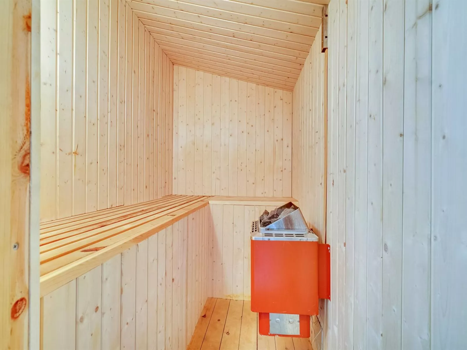 "Elinbjörn" - 1km from the sea-Binnen