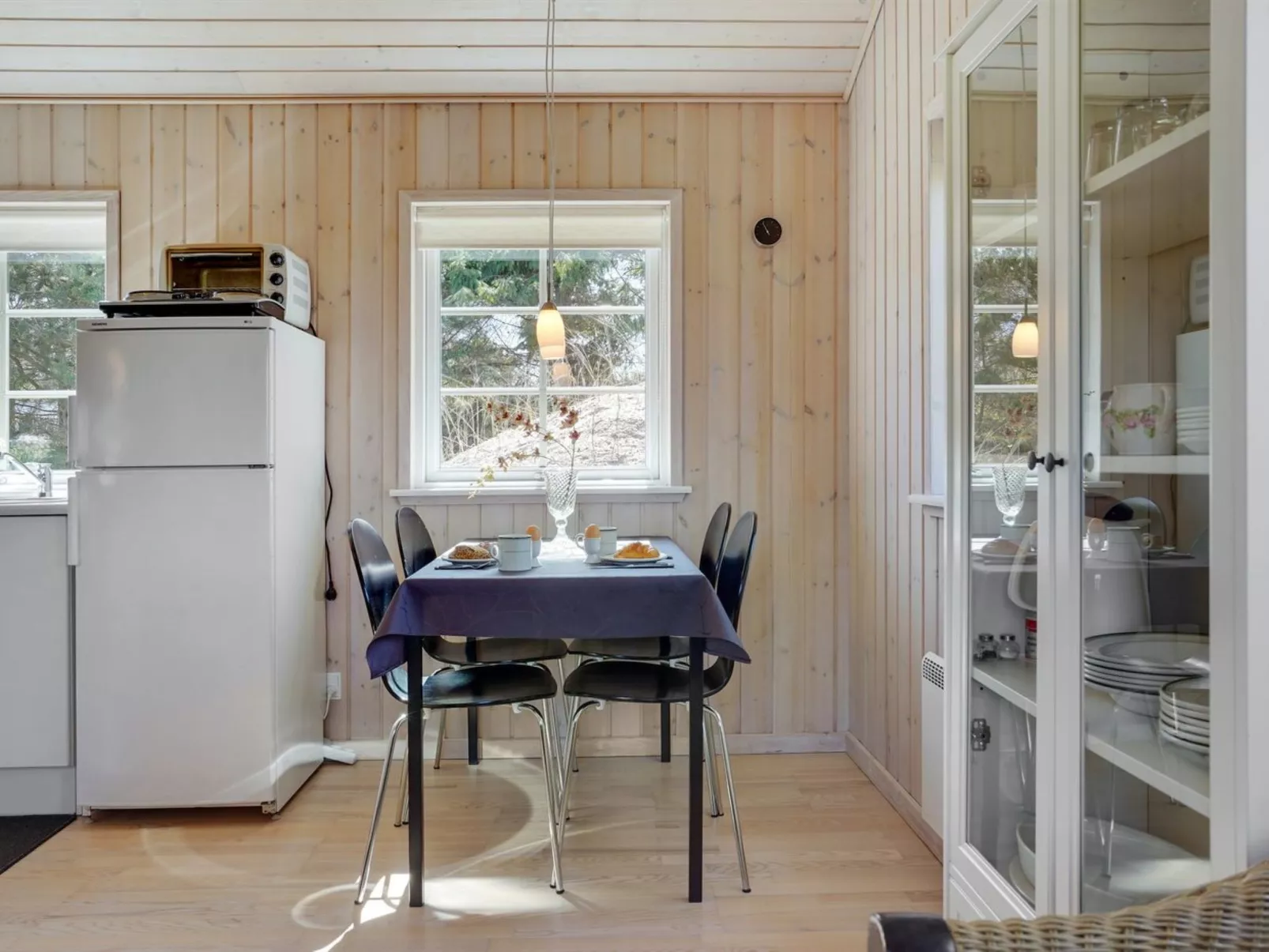 "Amie" - 800m from the sea-Binnen