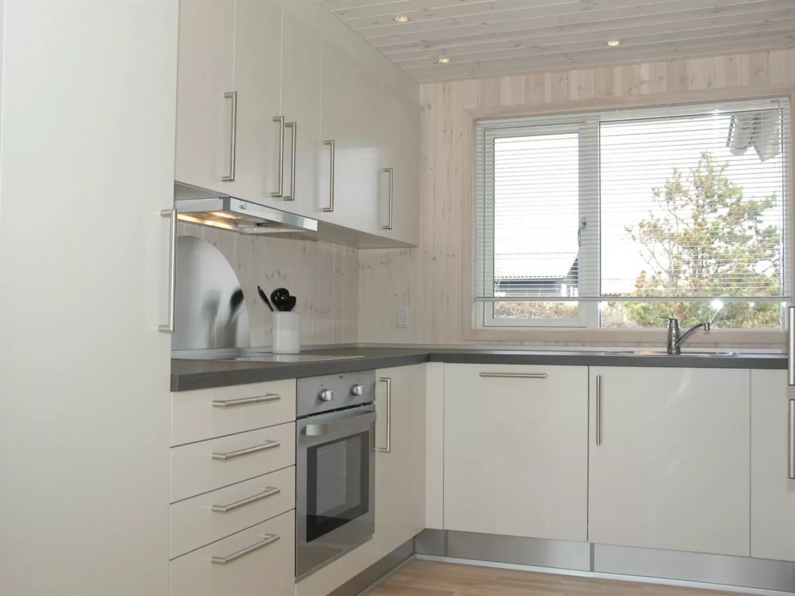 "Tero" - 450m from the sea-Binnen