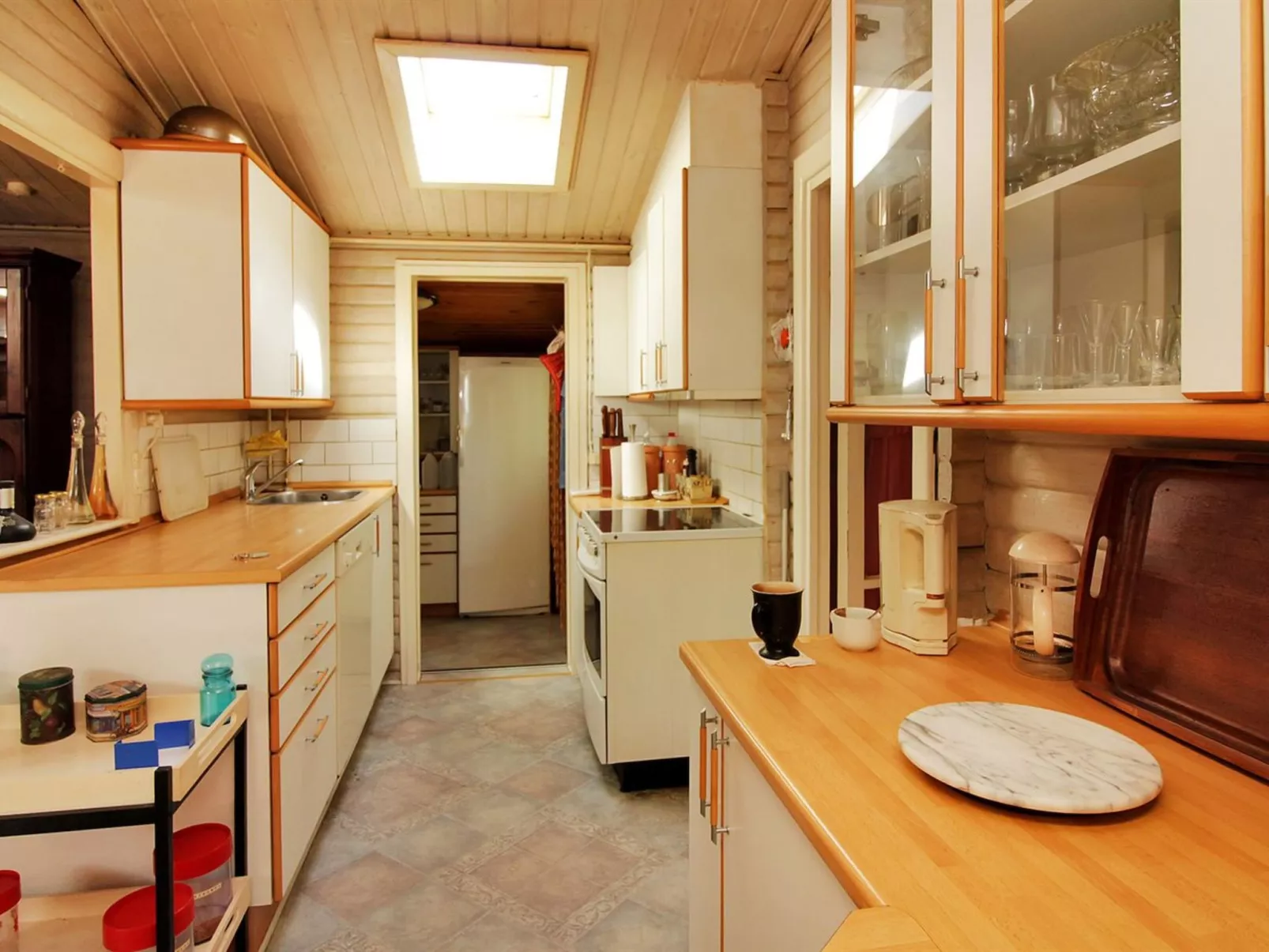 "Enrik" - 123m from the sea-Binnen