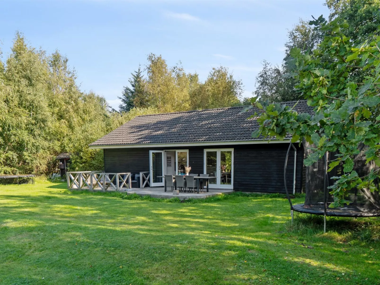 "Pietari" - 1.2km from the sea-Buiten